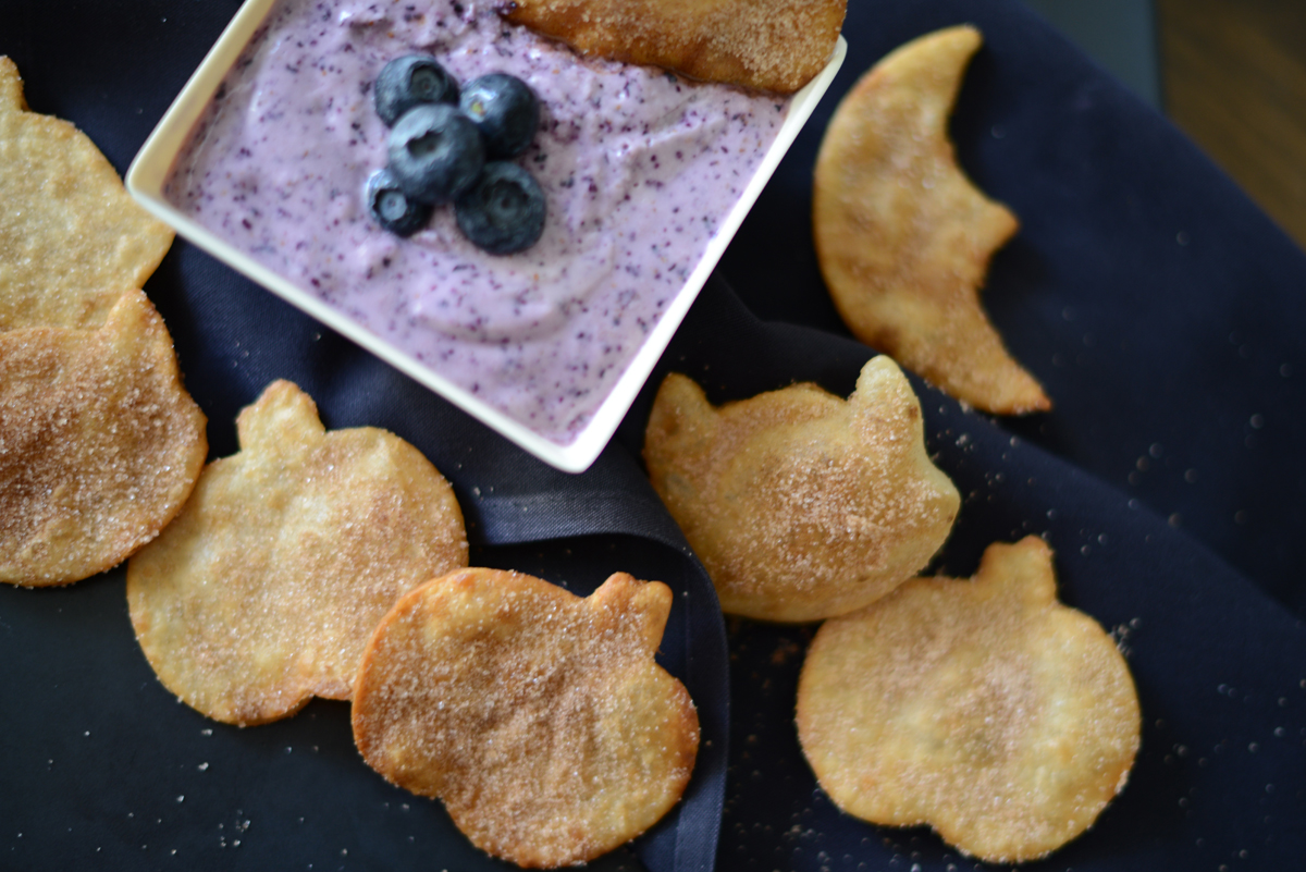 Halloween Cinnamon Sugar Crisps with Sweet and Fluffy Blueberry Dip
